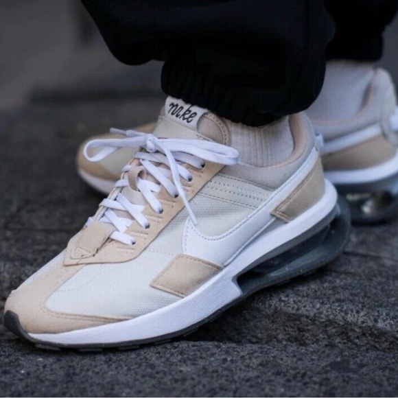 Nike Cream and White Air Sneakers size 6.5 - Picture 1 of 8